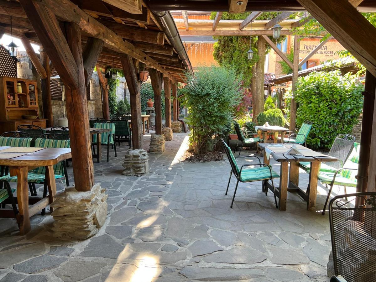 Penzion Trattoria Пряшів Екстер'єр фото